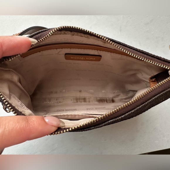 Michael Kors brown signature mini bag - Picture 5 of 5